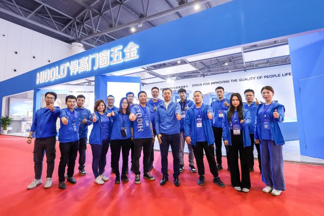 qm球盟会·(中国)球盟会门窗五金登陆成都建博会，原创设计引爆西部第一展